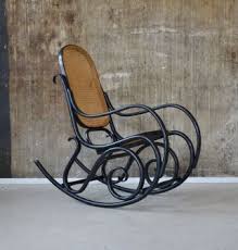 Thonet Schaukelstuhl Bugholz Rocking Chair Michael Thonet Bild Rustikaler Stuhl Schaukelstuhl Bauhaus Mobel