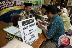 Bagaimana tata cara memberikan zakat fitrah? Ini Tata Cara Bayar Zakat Fitrah Yang Hukumnya Wajib Bagi Setiap Muslim Antara Sumbar
