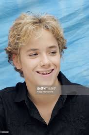 14 Year Old Jeremy Sumpter Answers Questions From The Press At A Junket For His New Film Peter Pan At Jeremy Sumpter Jeremy Sumpter Peter Pan Film Peter Pan