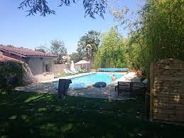 C'est une ville magnifique avec ses pierres rouges et ses petites ruelles. Le Jardine Et La Piscine Picture Of La Maison De Julia Albi Tripadvisor