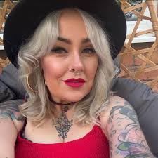 Has anyone got an acoustic guitar they are selling?