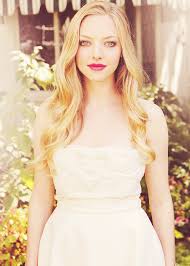 Amanda Seyfried As Angel Amanda Seyfried Hair Beauty Hair Styles
