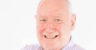 Hugh O' Farrell Walsh 📻 (@hughofw)