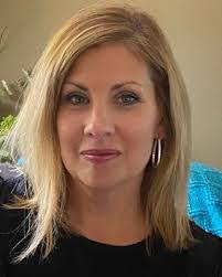 Anna Hicks's Instagram, Twitter & Facebook