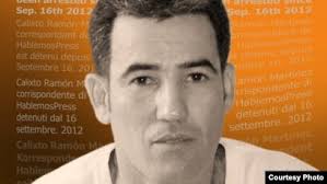 Trasladan a periodista en huelga de hambre