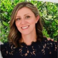 Tracy Girard's Instagram, Twitter & Facebook