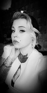 Amy Bartram's Instagram, Twitter & Facebook