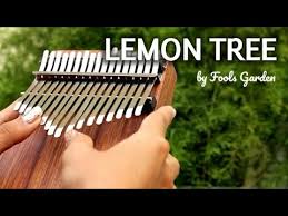 Berikut sripoku.com akan menampilkan 16 chord atau kunci gitar yang paling mudah untuk dipelajari bagi pemula yang dilansir dari. Lemon Tree Fools Garden Kalimba Cover With Tabs Youtube