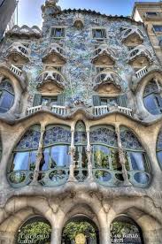 Rapidrivoltasilenziosa Art Nouveau Barcelona S House Of Gaudi Catalan S Antonio Gaudi Architecture Art Nouveau Architecture Gaudi Art Gaudi Architecture