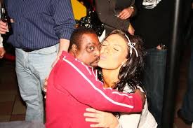 Lester napoleon green (born june 2, 1968), better known by his stage name beetlejuice (often abbreviated to beetle or beet), is a frequent guest on the howard stern show and a member of stern's wack pack. 18 Beetle Juice Howard Stern Ideas Howard Stern Beetlejuice Howard