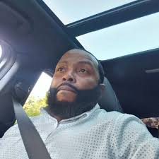 Derrick Smalls's Instagram, Twitter & Facebook