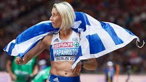 Η βούλα παπαχρήστου (αθήνα, 17 απριλίου 1989) είναι ελληνίδα αθλήτρια του άλματος εις τριπλούν. Poso Atyxh Eisai Boyla Papaxrhstoy