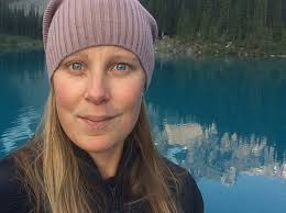 Stand Up Paddle BOARD RENTALS at LAKE EDITH BEACH — Translucid Adventures  Inc.