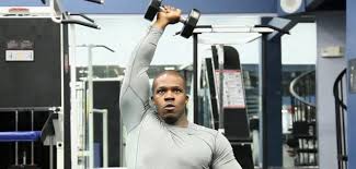 Dans cet exercice, ce sont les pectoraux, et uniquement ces muscles qui seront travaillés. Programme Triceps Entrainement Et Series Pour Muscler Vos Bras