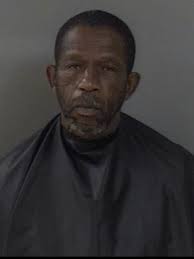 Man injured in robbery attempt outside Fellsmere bakery; elementary school  locked down during search