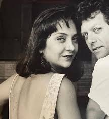 Qué Pareja! “Macho Y Hembra” (1984) Fue una película dirigida por: Mauricio  Walerstein, que contaba la historia de dos mujeres y un hombre rompieron  las reglas en una relación donde todo está