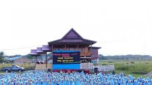 Di samping sanitasi pondok pesantren/lpk, terdapat enam kegiatan pkt lain yang dilaksanakan ditjen cipta karya kementerian pupr dengan total anggaran rp 3,8 triliun. Sejarah Berdirinya Pondok Pesantren Darul Huffadh Tuju Tuju Bone Berawal Dari Mimpi Lampu Petromaks Tribun Timur
