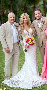 Jason Aldean And Brittany Kerr Long Sleeve Laced Wedding Dress Southern Wedding Dresses Wedding Day Wishes Wedding Dresses
