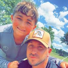 Peggy Pennell's Instagram, Twitter & Facebook