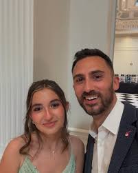 A special honour to meet Dr. Phil and celebrate the moral courage of eight  great Canadians, including my friend Victoria Mancinelli, as Friends of  Simon Wiesenthal Center brought us together in the