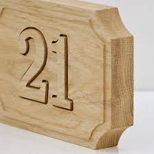 raffiniert verarbeitete und hochwertige hausnummer aus holz hausnummern turschild holz hausnummern moderne