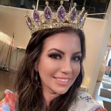 Leah Barrera's Instagram, Twitter & Facebook