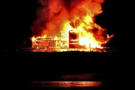 About press copyright contact us creators advertise developers terms privacy policy & safety how youtube works test new features press copyright contact us creators. Faro Incendio Destruiu O Unico Restaurante Da Ilha Deserta Algarve Publico