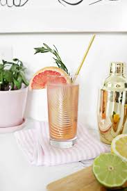 The fruit juices and different varieties of carbonated waters this collection of recipes comes from 1918 and 1919 — just after the end of world war i, and around the beginning of the ban on drinking any of the hard stuff. 40 Best Non Alcoholic Summer Drinks Best Summer Drink Recipes