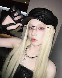 En una reciente Fancall, YUQI reveló que CUBE ha creado un Departamento  Dedicado para China. Cr:  https://x.com/YuqiStats/status/1934882933539479785?t=oNWNcsWh7R_YdM0i0U-uIQ&s=19  #IDLE #아이들 #GIDLE #여자아이들 ᥫ᭡🍒ʀᴜʙʏ Pɪᴏᴊɪᴛᴏ ᴅᴇ sᴏᴏᴊɪɴ🍒ᥫ᭡