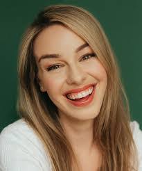 Judy Speer's Instagram, Twitter & Facebook