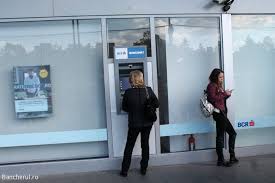 Echivalentul în lei a sumei de 700 de euro pentru cei care au un card clasic și echivalentul sumei de 1.000 de euro pentru cei denumirea băncii. Bancherul Care E Cursul Valutar Daca Scot Lei De La Un Bancomat Din Romania De Pe Un Card In Euro Emis In Italia