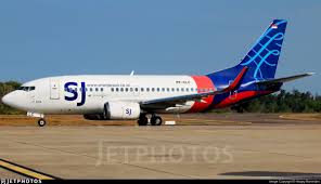 A boeing 737 had crashed into the sea. Airport Webcams On Twitter Crash Sriwijaya Air Boeing 737 500 Pk Clc Crashed Into The Sea Shortly After Take Off At 0740utc Today On Flight Sj182 From Jakarta To Pontianak The 1994 Built Aircraft Had 40