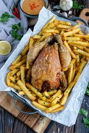 Nov 02, 2020 · place the chicken into the crisping basket, make sure the chicken is breast side up. Mediterranes Ganzes Hahnchen Mit Pommes Spezial Aus Dem Airfryer Xxl