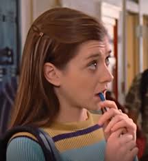 Willow's favorite hairstyle in Buffy the Vampire Slayer?