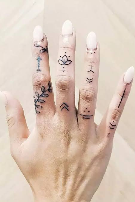 Finger Tattoos Dots And Lines
