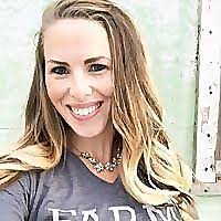 Stacey Eckert's Instagram, Twitter & Facebook