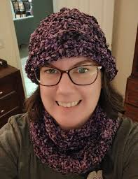 Knitting in the round projects with stocking knit and moss patterns