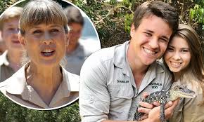Bindi irwin's husband, chandler powell, is a florida man. Bindi Irwin Partner Chandler Powell Wants To Buy Stake In Australia Zoo Daily Mail Online