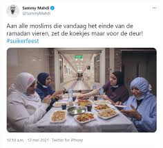 De vrouw die ieder weekend met me naar de bibliotheek ging om de liefde voor de literatuur door te geven, dagelijks samen mijn toetsen voorbereidde, iedere seconde alles laat liggen om er voor haar. Sammy Mahdi Wenst Zijn Volgelingen Een Suikerfeestbom Zoals In Egypte Het Politieke Utopia Voor Sammy T Scheldt