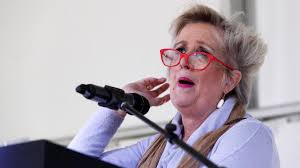 Setka and Caro: out of bounds but, sadly, not out of sight