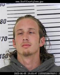 Davenport man involved in 2018 shooting arrested for shooting man to death  Monday