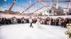 Guarda il trailer italiano di big wedding, la nuova commedia con roberto de niro, katherine heigl, robin williams, topher grace, amanda seyfried, diane keato. How To Make A Big Wedding Feel Personal Intimate And Authentically You Mindy Weiss