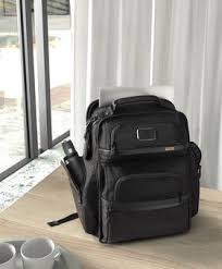 Tumi alpha 3 hanging travel kit. Alpha 3