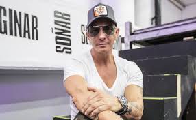 According to our records erik rubin has recorded approximately 109 music tracks and. Asaltan A Erik Rubin En Polanco Atrapan A Los Ladrones