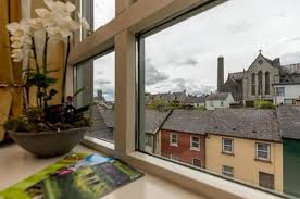 Je kunt tijdens je verblijf bij kilkenny inn hotel ook gebruikmaken van ontbijt. Hotels Kilkenny Inn