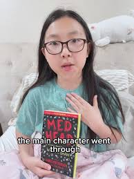 Thomas wakes up with only one memory: his name. He has no idea where he is  or who he used to be. As the days pass, he meets Chuck, a very talkative