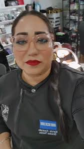 Adhesivos y Retención un curso que es para toda Lashista de desee crecer en  este maravilloso mundo 🌎, Información: @thelashboutique_hn