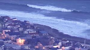 Japan earthquake: Magnitude 7.5 strikes as tsunami warnings are downgraded