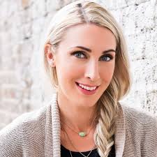 Carrie Green's Instagram, Twitter & Facebook