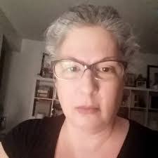 Amy Unger's Instagram, Twitter & Facebook